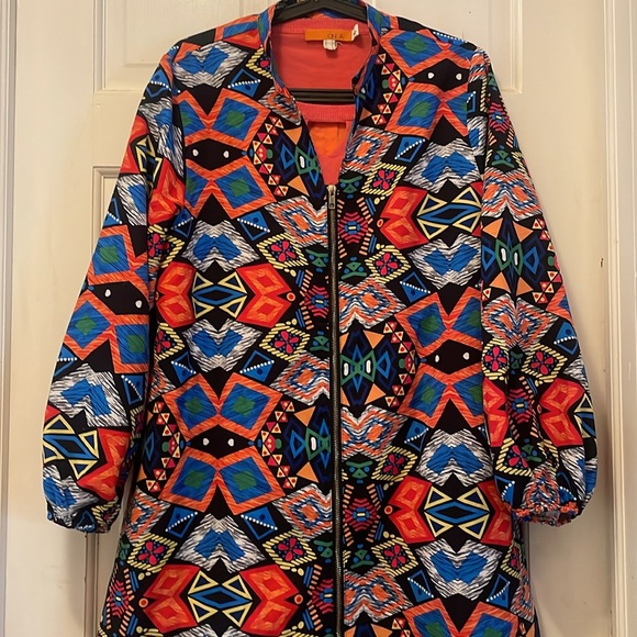 Colorful Geometric Patterned Jacket - Picture 2 of 5